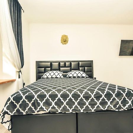 Luxury Heritage Apartment Zara Antica Esterno foto