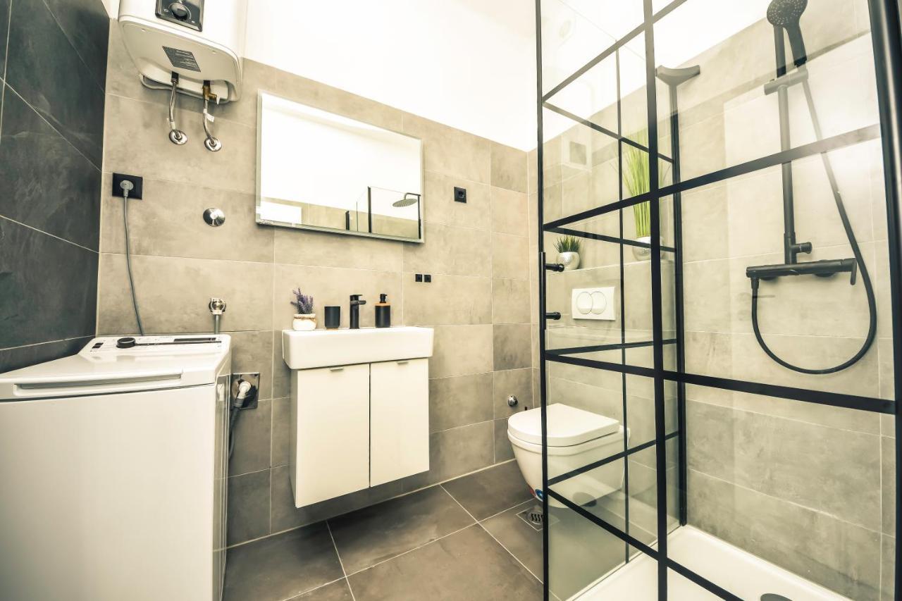 Luxury Heritage Apartment Zara Antica Esterno foto