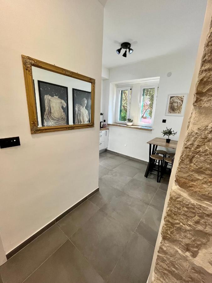 Luxury Heritage Apartment Zara Antica Esterno foto