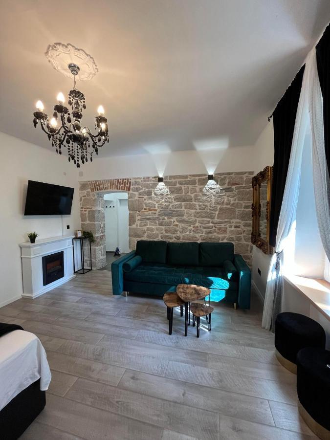Luxury Heritage Apartment Zara Antica Esterno foto